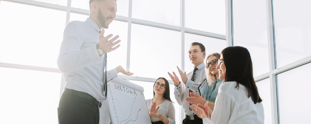 Cómo comunicar ideas de forma clara y persuasiva en el trabajo